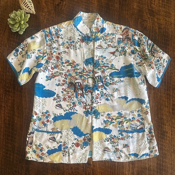 Vintage Tops - Vintage Japanese Print Top with Mandarin Collar and Frog Closures, Size M